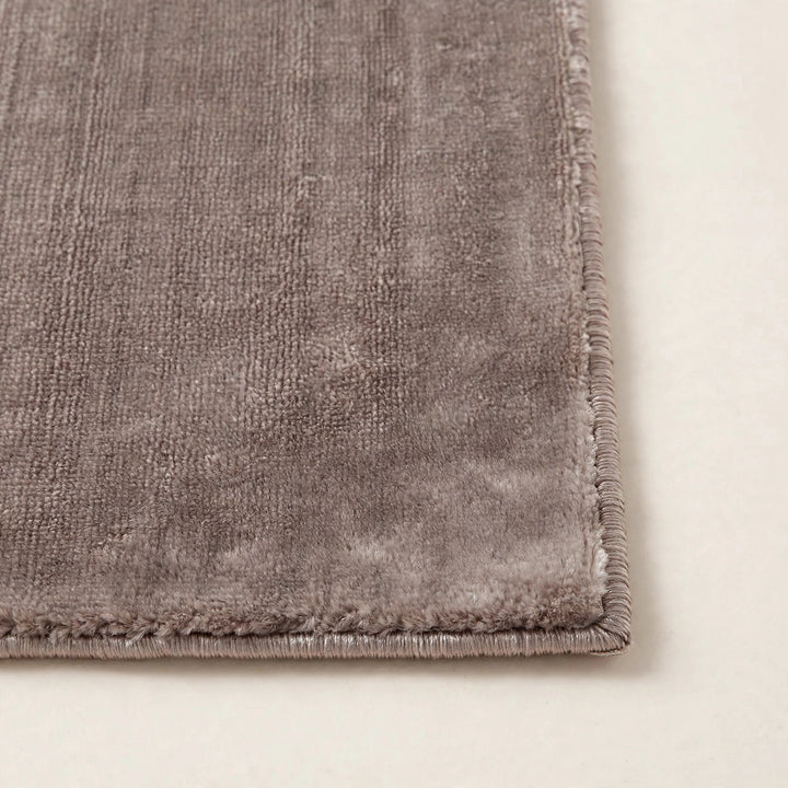 Mink Brown Silky Viscose Rug – Handmade Silk-Look Handloom Carpet, Bhadohi India