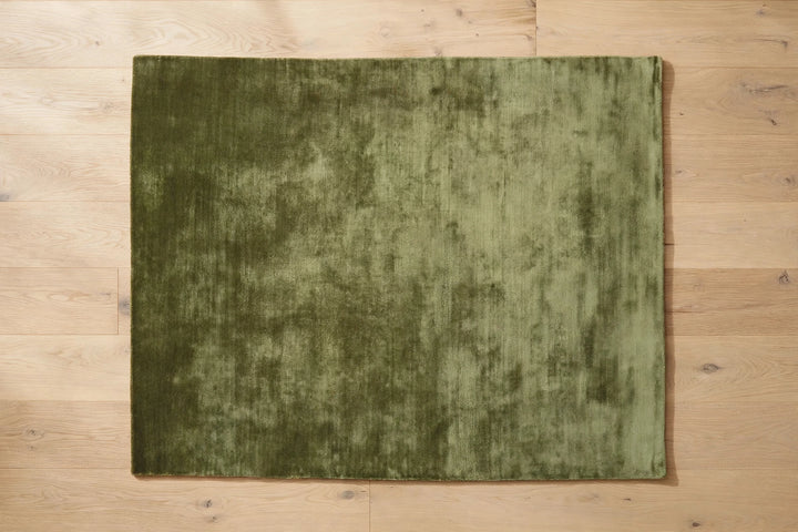 Olive Green Silky Viscose Rug – Handmade Silk-Look Handloom Carpet, Bhadohi India