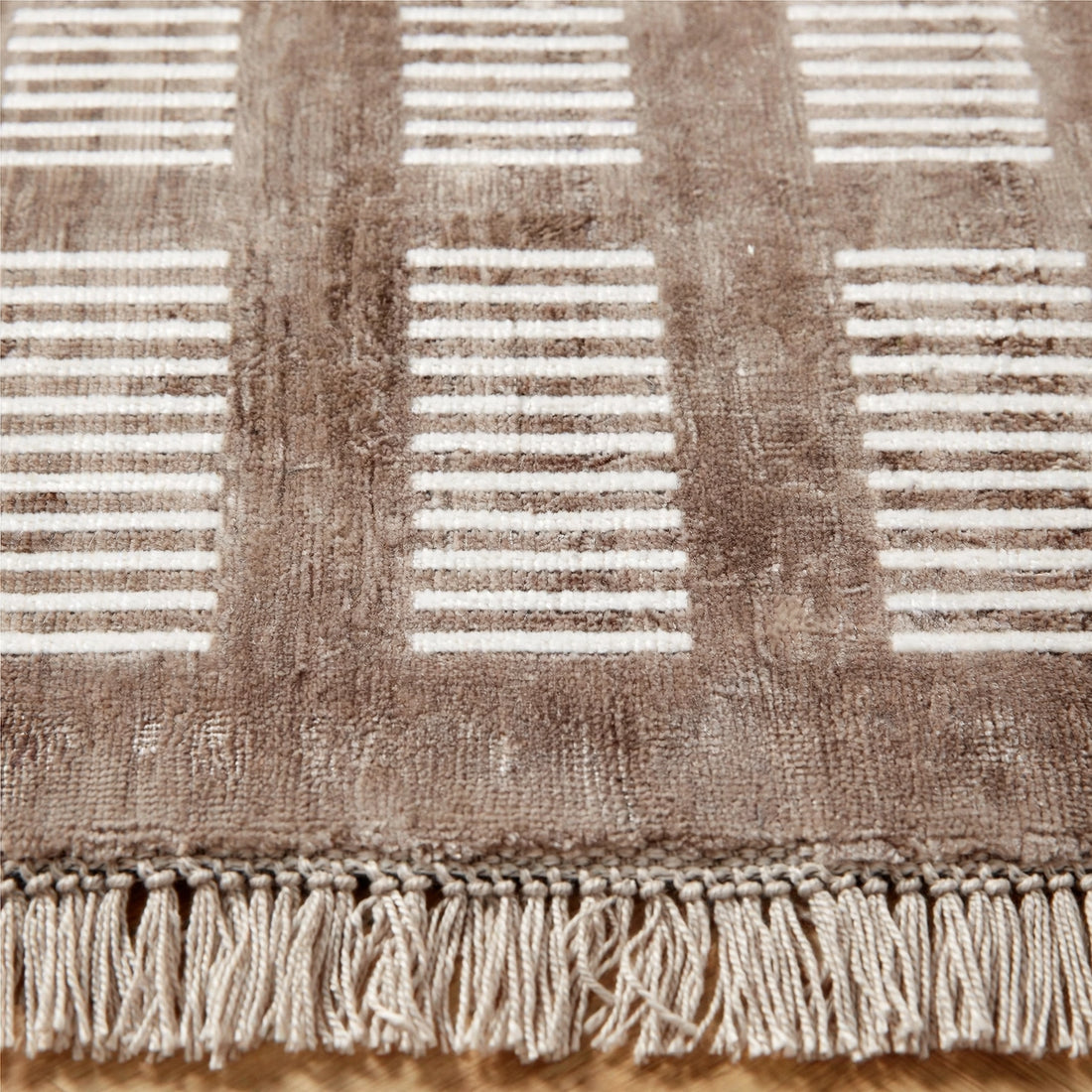 Light Brown Viscose Rug – Handmade Handloom Carpet, Bhadohi India