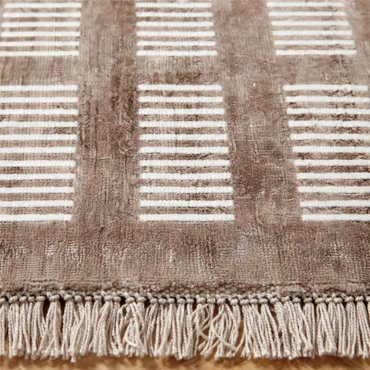 Light Brown Viscose Rug – Handmade Handloom Carpet, Bhadohi India