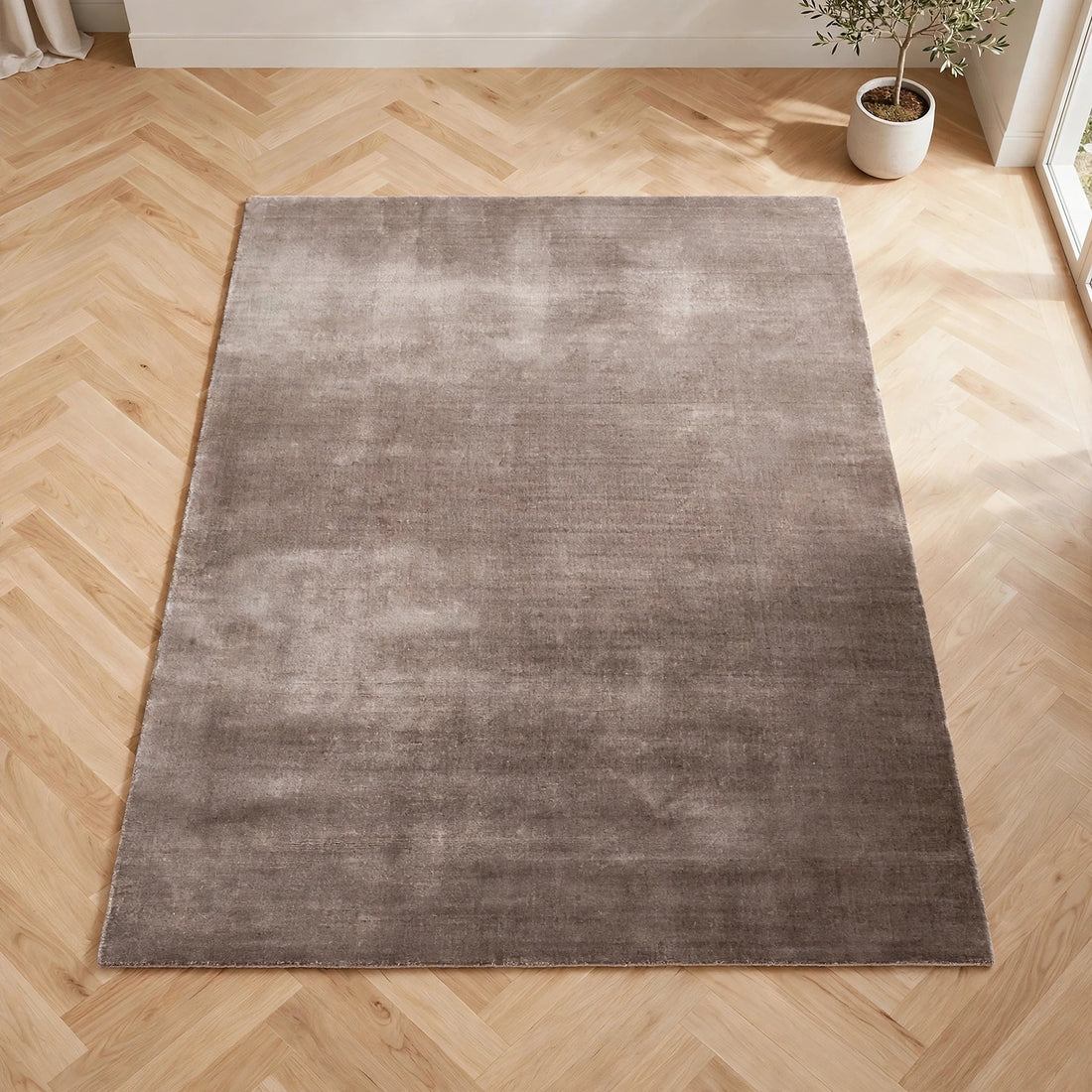 Mink Brown Silky Viscose Rug – Handmade Silk-Look Handloom Carpet, Bhadohi India