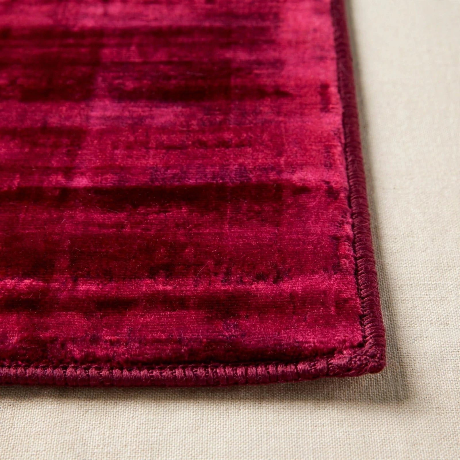 Red Viscose Rug – Handmade Handloom Carpet, Bhadohi India