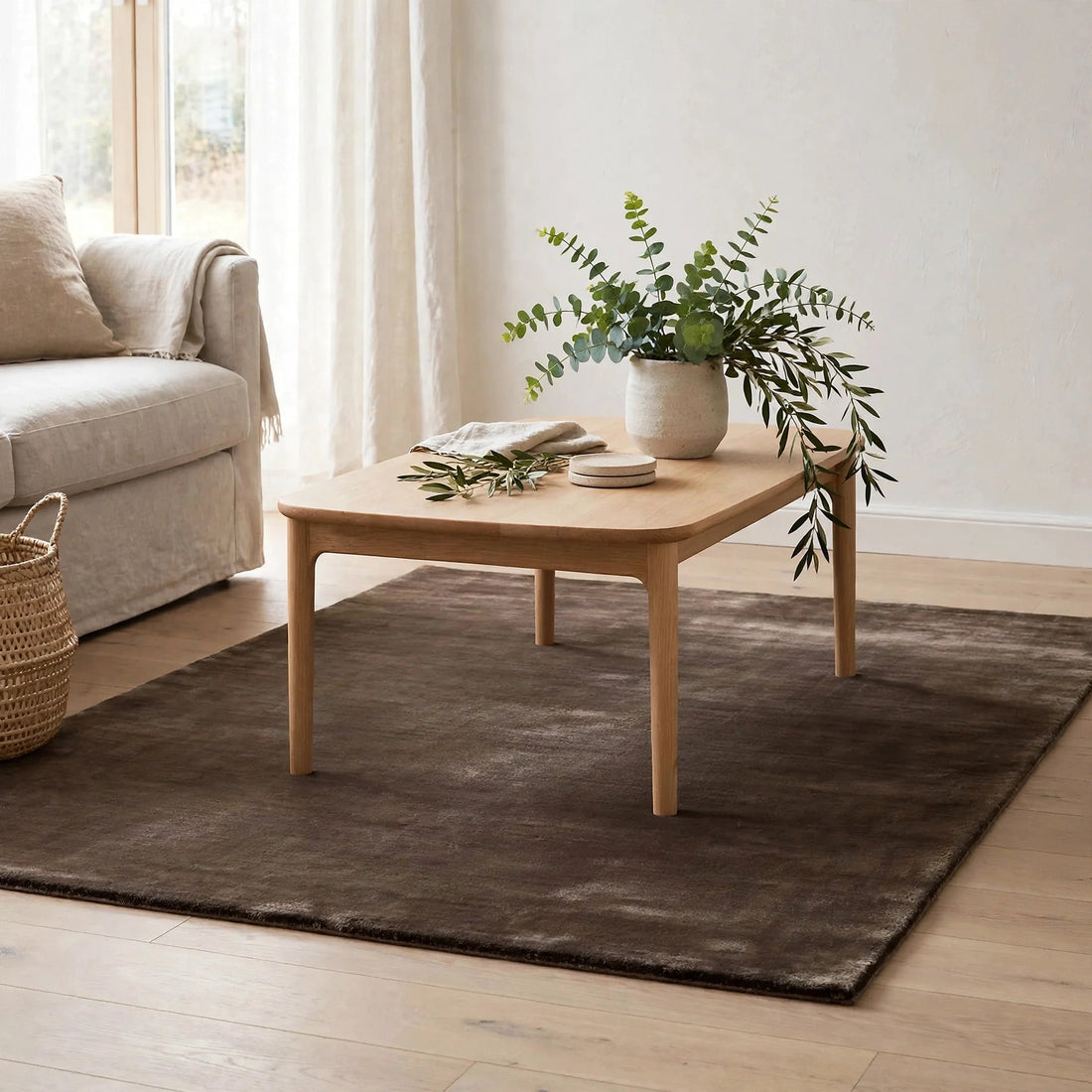 Deep Brown Silky Viscose Rug – Handmade Silk-Look Handloom Carpet, Bhadohi India