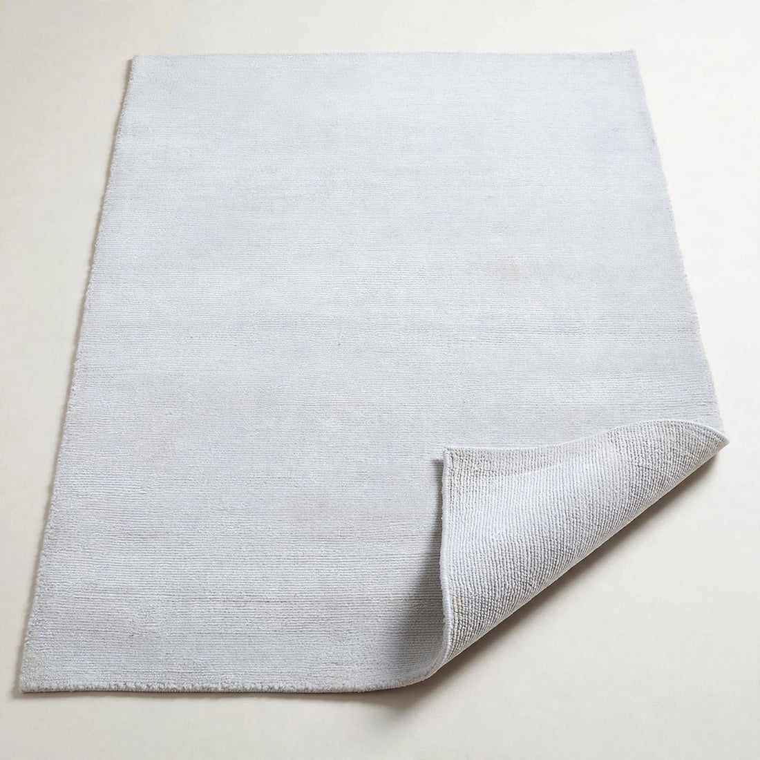 White Viscose Rug – Handmade Handloom Carpet, Bhadohi India