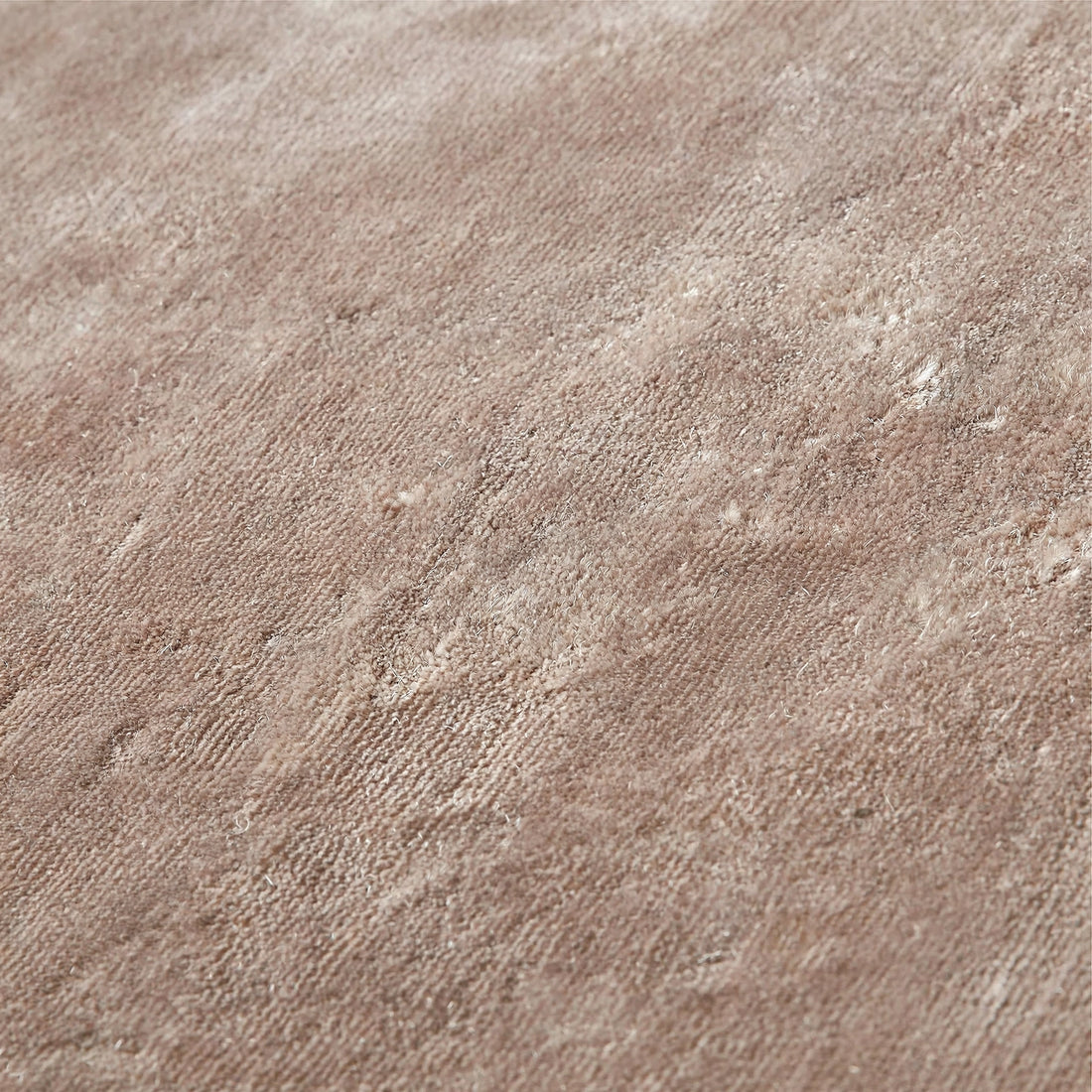Dusty Rose Silky Viscose Rug – Handmade Silk-Look Handloom Carpet, Bhadohi India