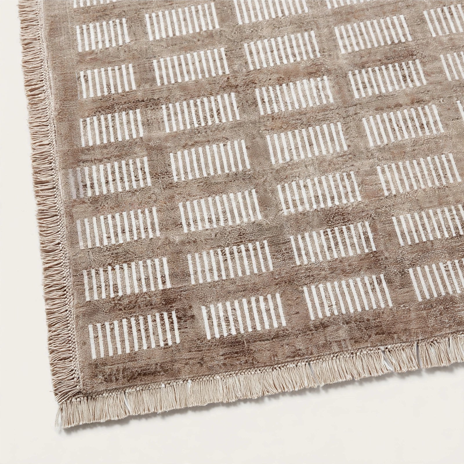 Light Brown Viscose Rug – Handmade Handloom Carpet, Bhadohi India