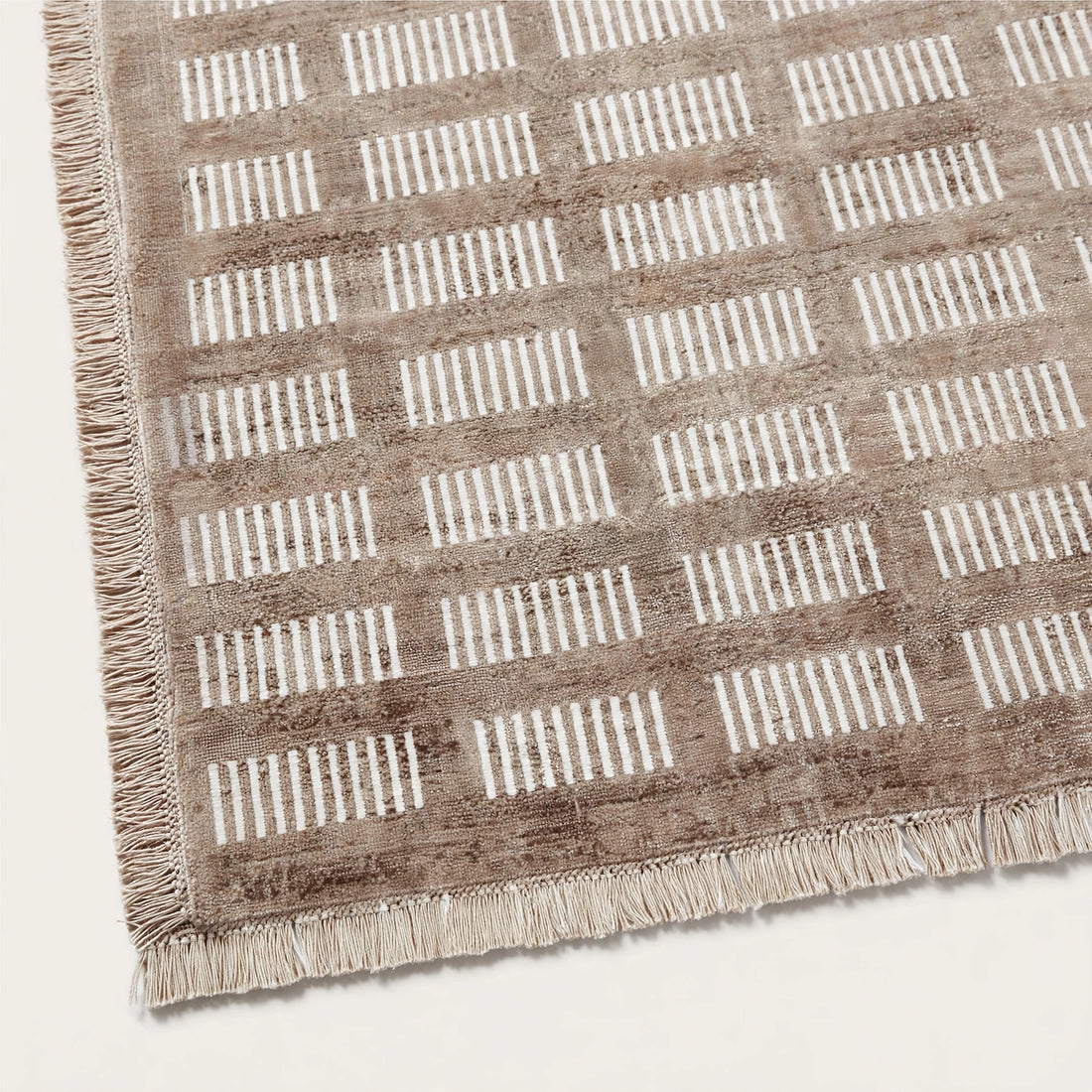 Light Brown Viscose Rug – Handmade Handloom Carpet, Bhadohi India