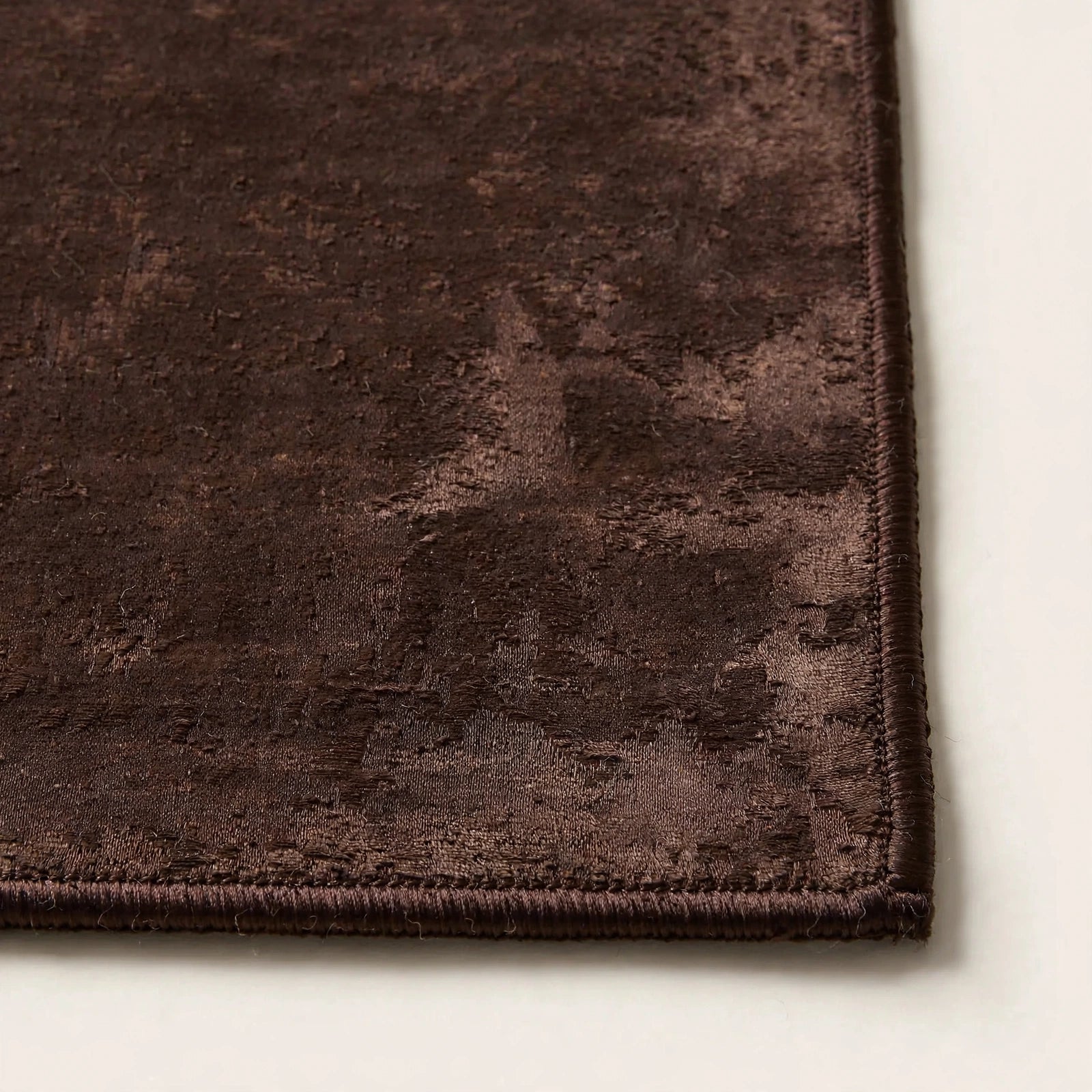 Deep Brown Silky Viscose Rug – Handmade Silk-Look Handloom Carpet, Bhadohi India
