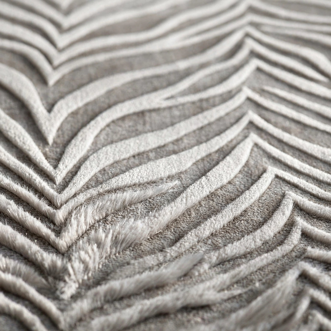Grey Viscose Rug – Handmade Handloom Carpet, Bhadohi India