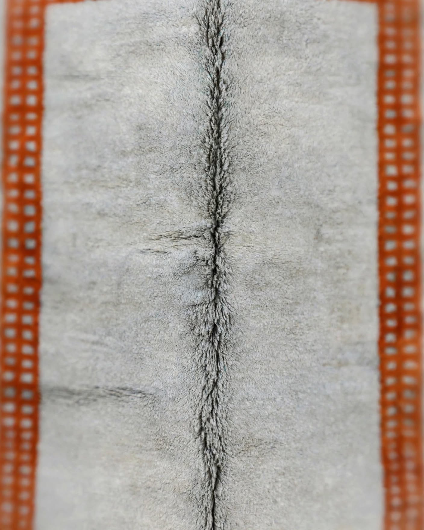 Cream Ivory Moroccan Berber Wool Rug with Sunset Orange Border, handmade in Bhadohi India – border detail