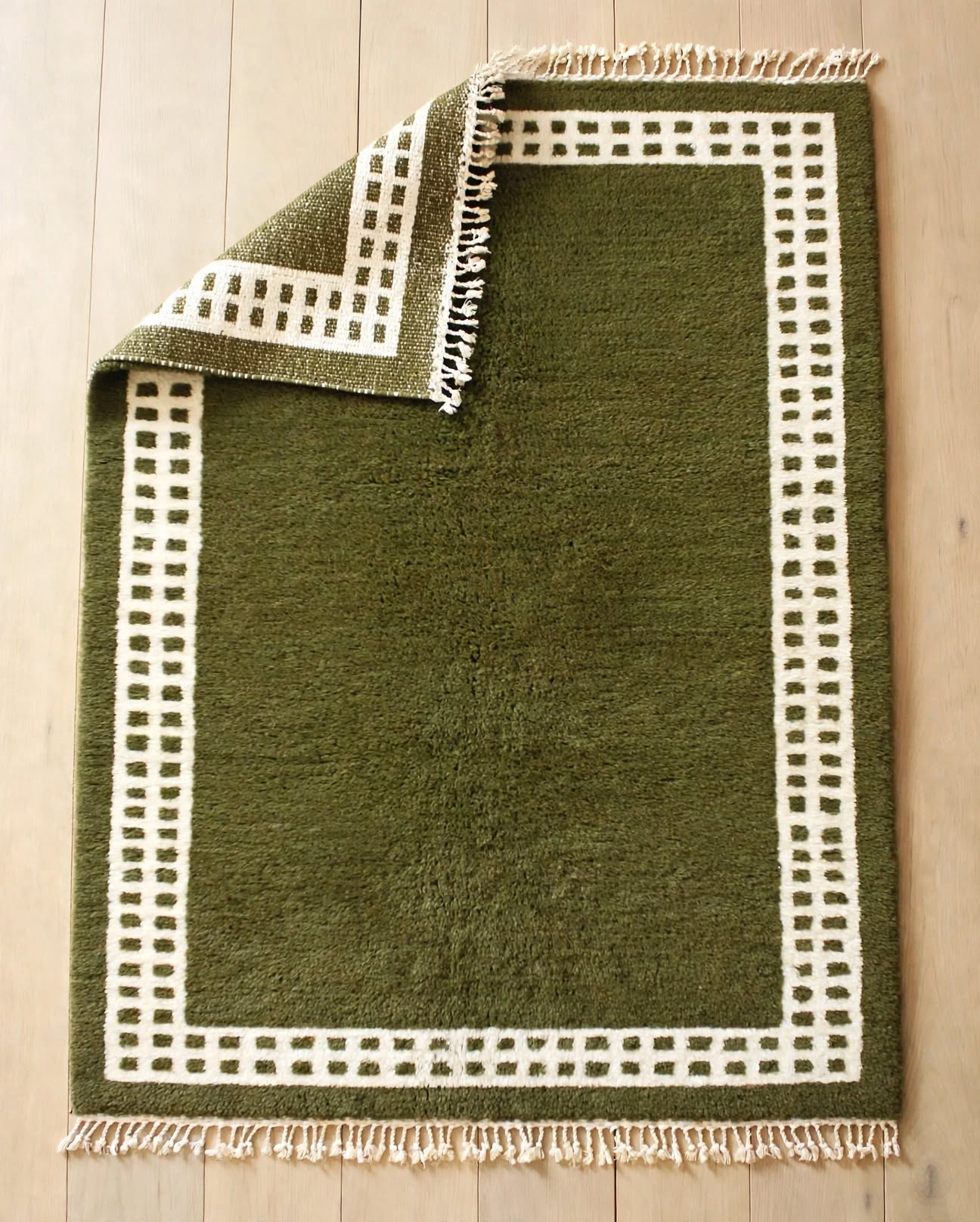 Earthy Sage Olive Green Moroccan Berber Wool Rug, handmade in Bhadohi India – photo 2