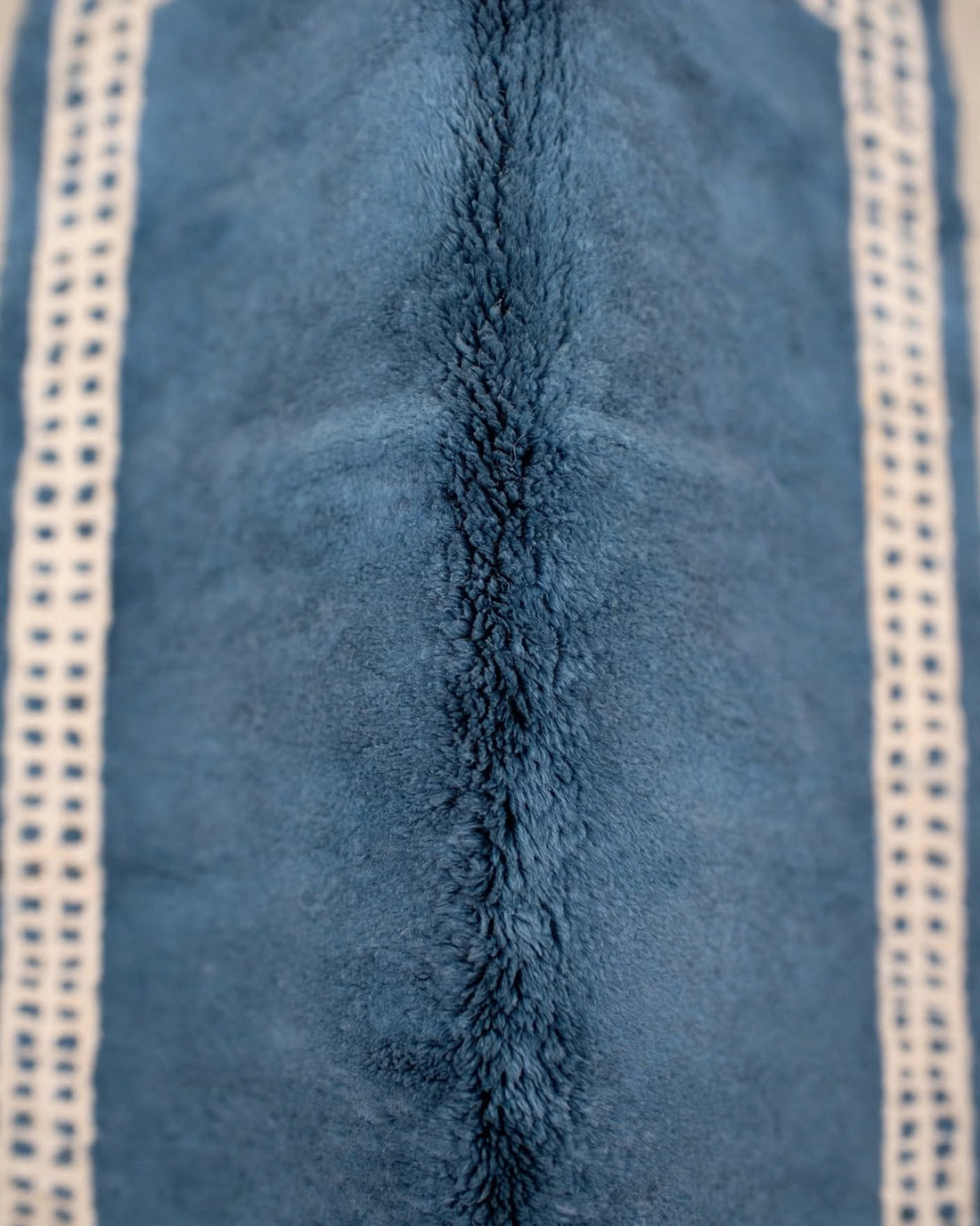 Ocean Denim Blue Moroccan Berber Wool Rug with Cream Border, handmade in Bhadohi India – photo 4