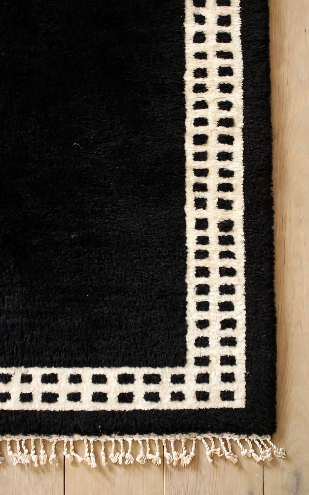 Jet Black Moroccan Berber Wool Rug with Ivory Cream Border, handmade in Bhadohi India – photo 5