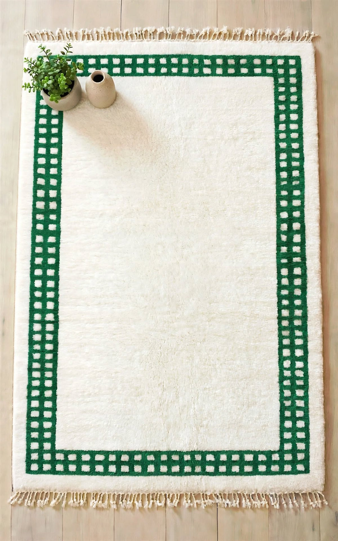 Cream Ivory Moroccan Berber Wool Rug with Emerald Green Border, handmade in Bhadohi India – photo 5