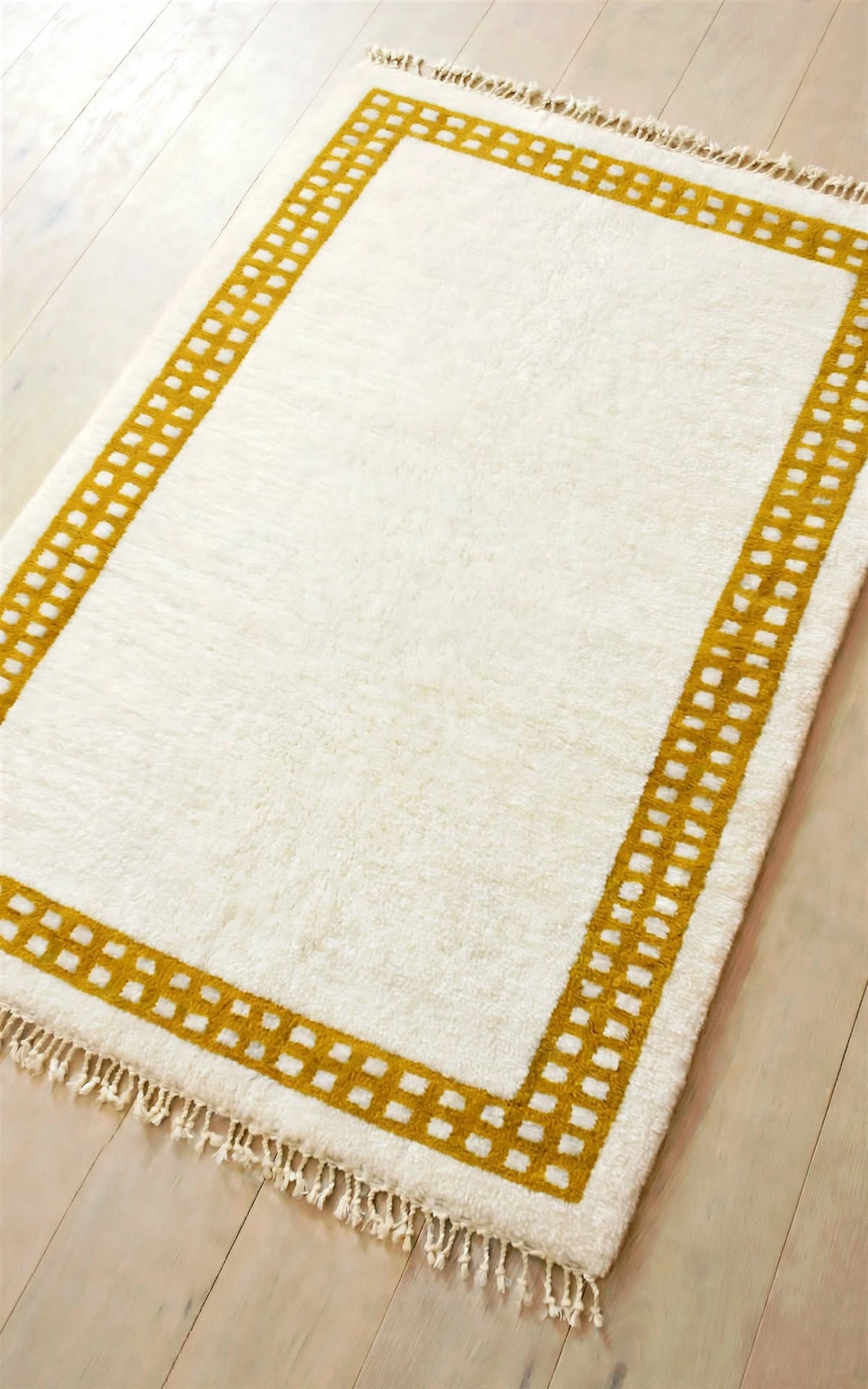 Cream Ivory Moroccan Berber Wool Rug with Mustard Yellow Border, handmade in Bhadohi India – photo 6