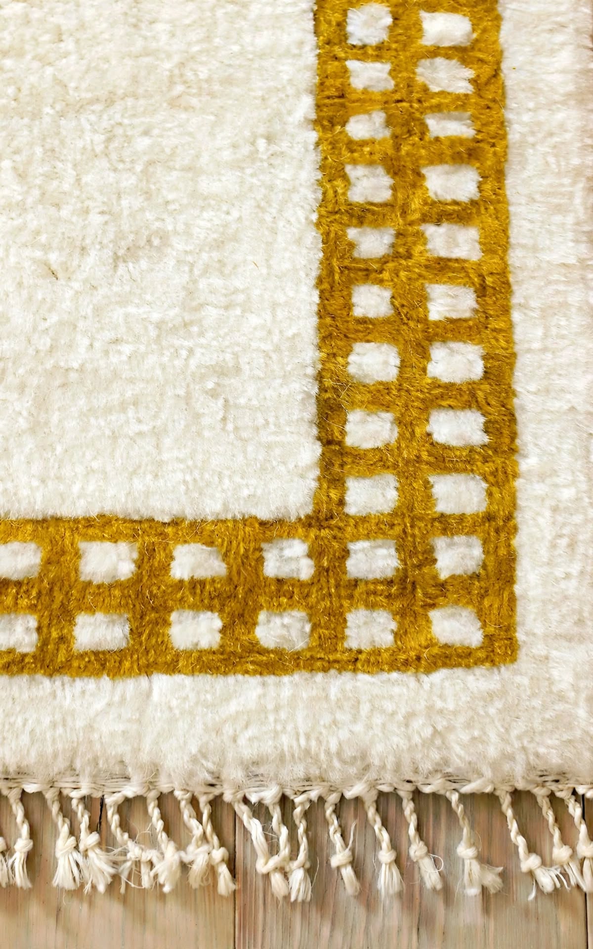 Cream Ivory Moroccan Berber Wool Rug with Mustard Yellow Border, handmade in Bhadohi India – photo 11