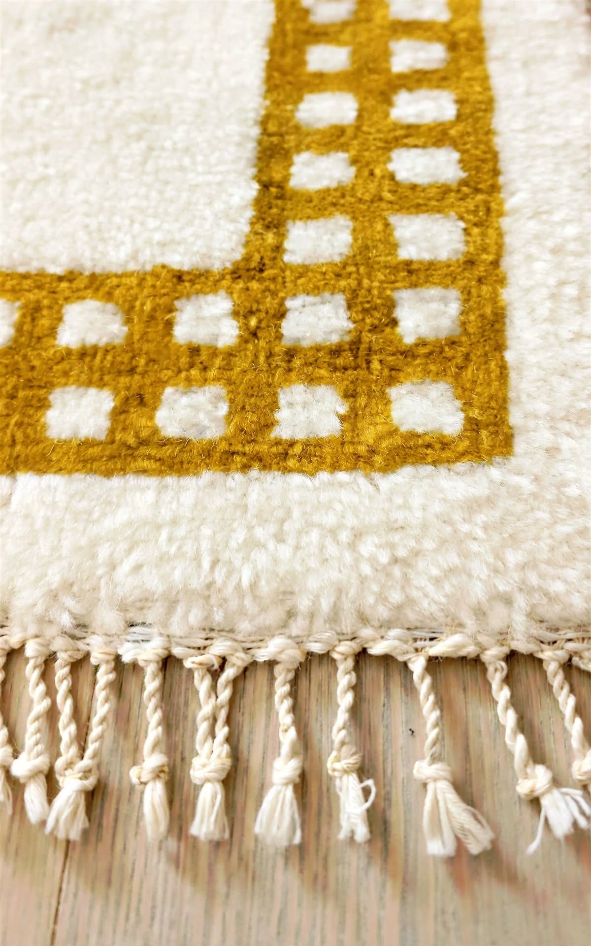 Cream Ivory Moroccan Berber Wool Rug with Mustard Yellow Border, handmade in Bhadohi India – photo 5
