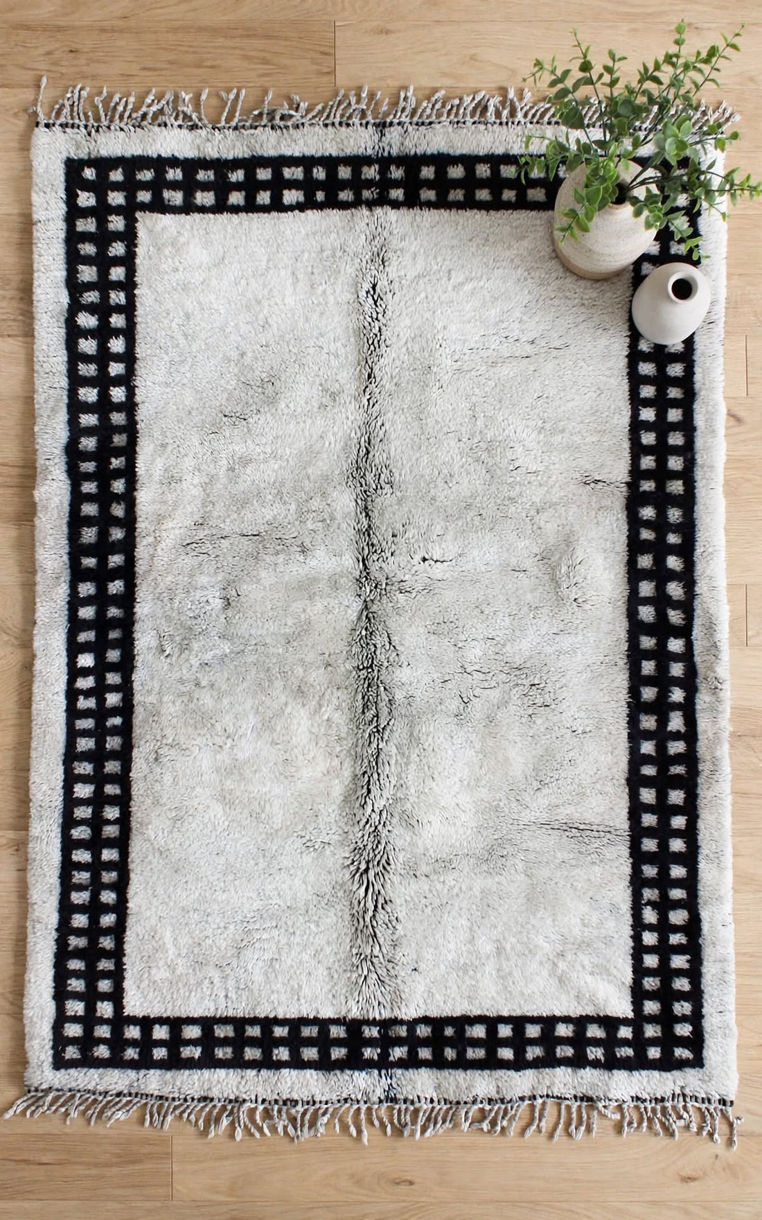 Cream Ivory Moroccan Berber Wool Rug with Black Geometric Border, handmade in Bhadohi India – photo 7