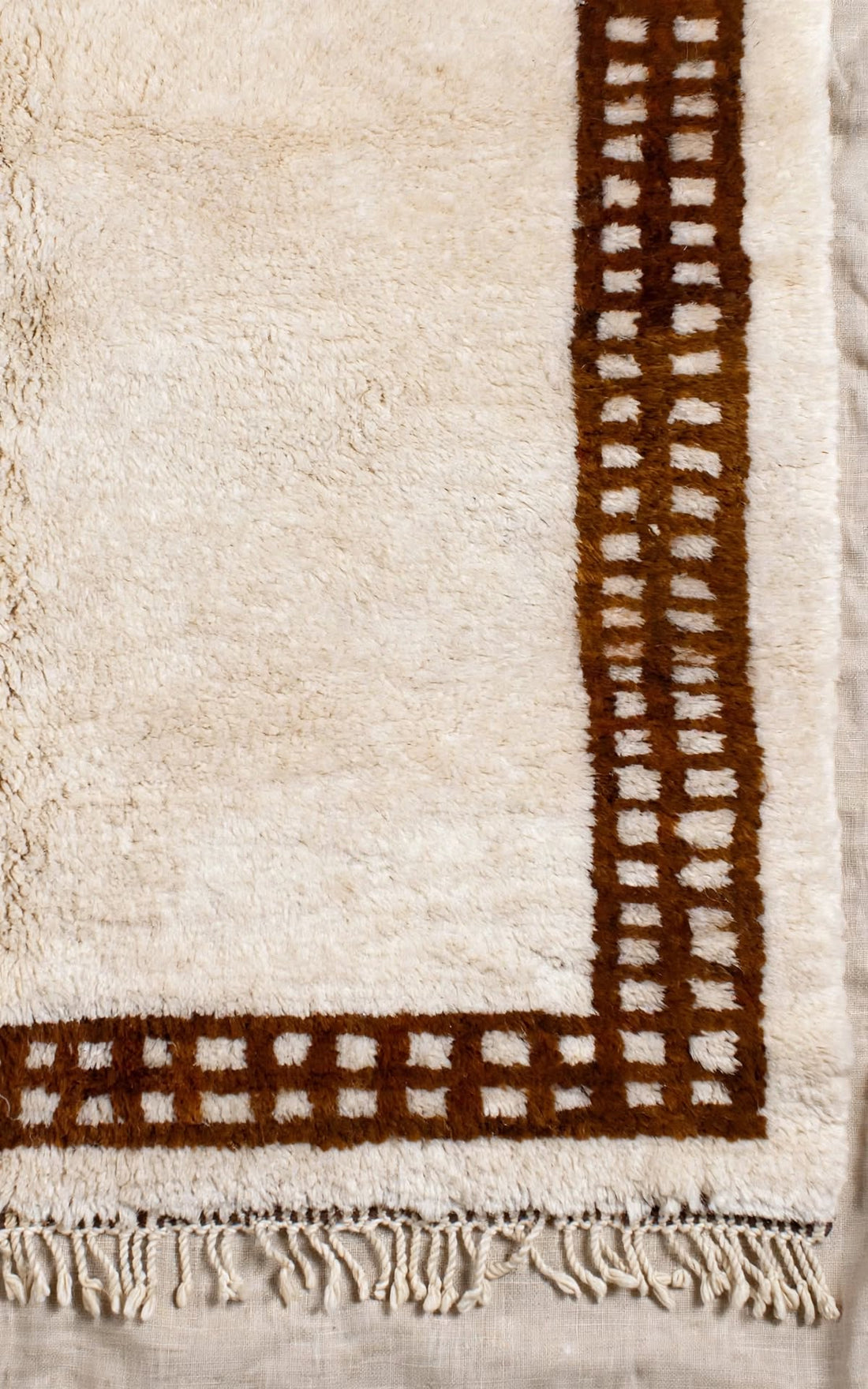 Cream Ivory Moroccan Berber Wool Rug with Terracotta Rust Border – Design 2, handmade in Bhadohi India – photo 7