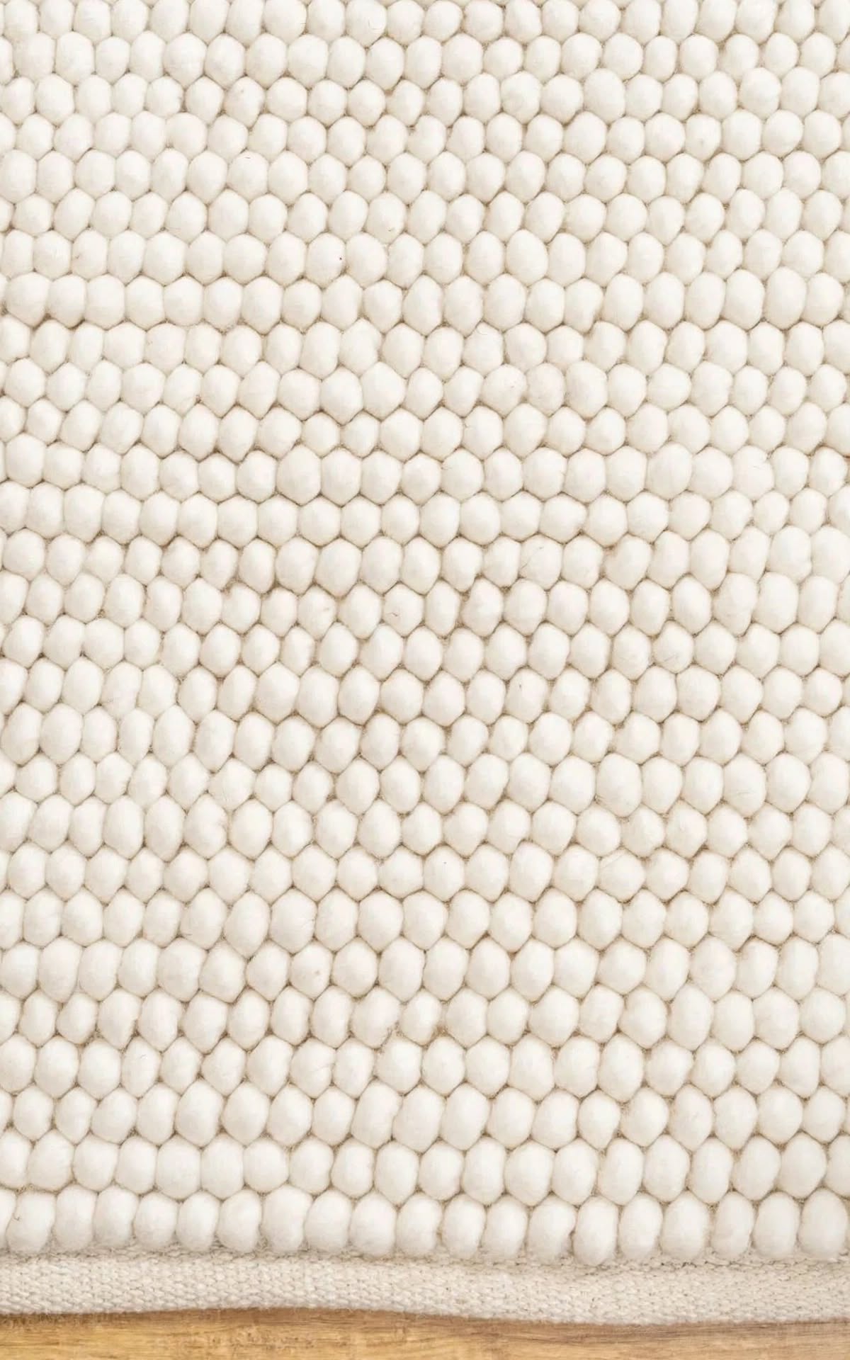 Ivory Cream Chunky Wool Area Rug, handmade in Bhadohi India – photo 9