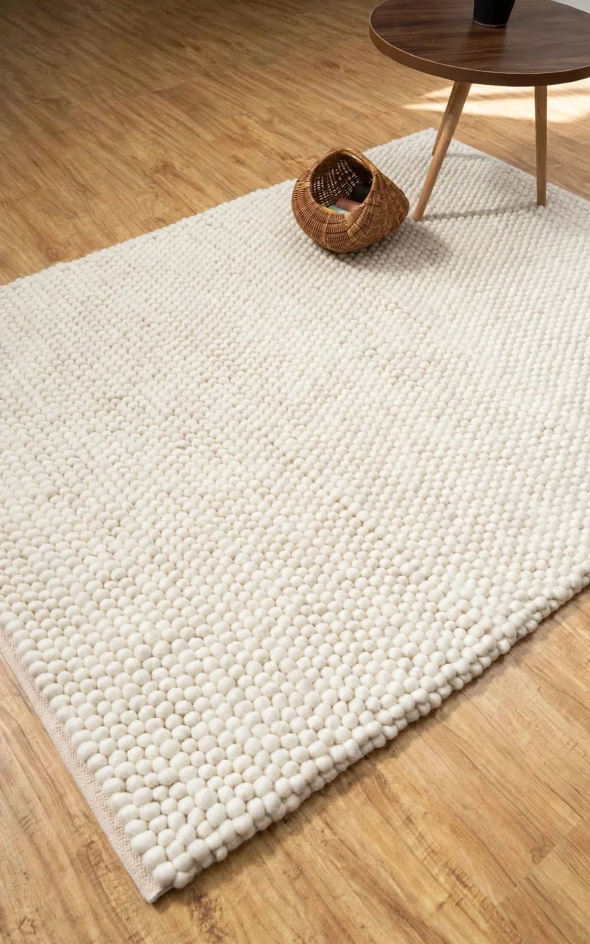 Ivory Cream Chunky Wool Area Rug, handmade in Bhadohi India – photo 8