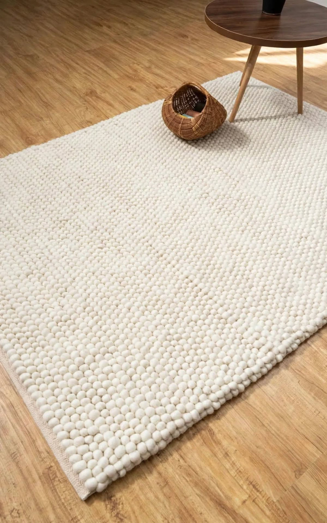 Ivory Cream Chunky Wool Area Rug, handmade in Bhadohi India – photo 8