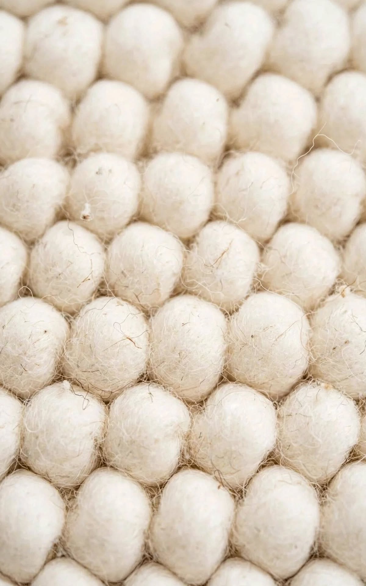 Ivory Cream Chunky Wool Area Rug, handmade in Bhadohi India – photo 4