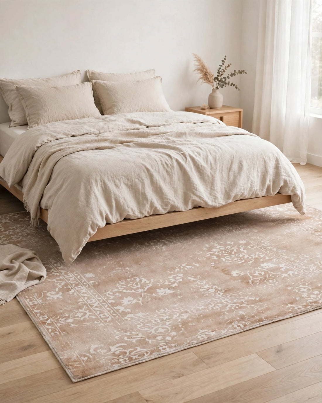 Pink and White Silky Viscose Rug, handmade in Bhadohi India – photo 5
